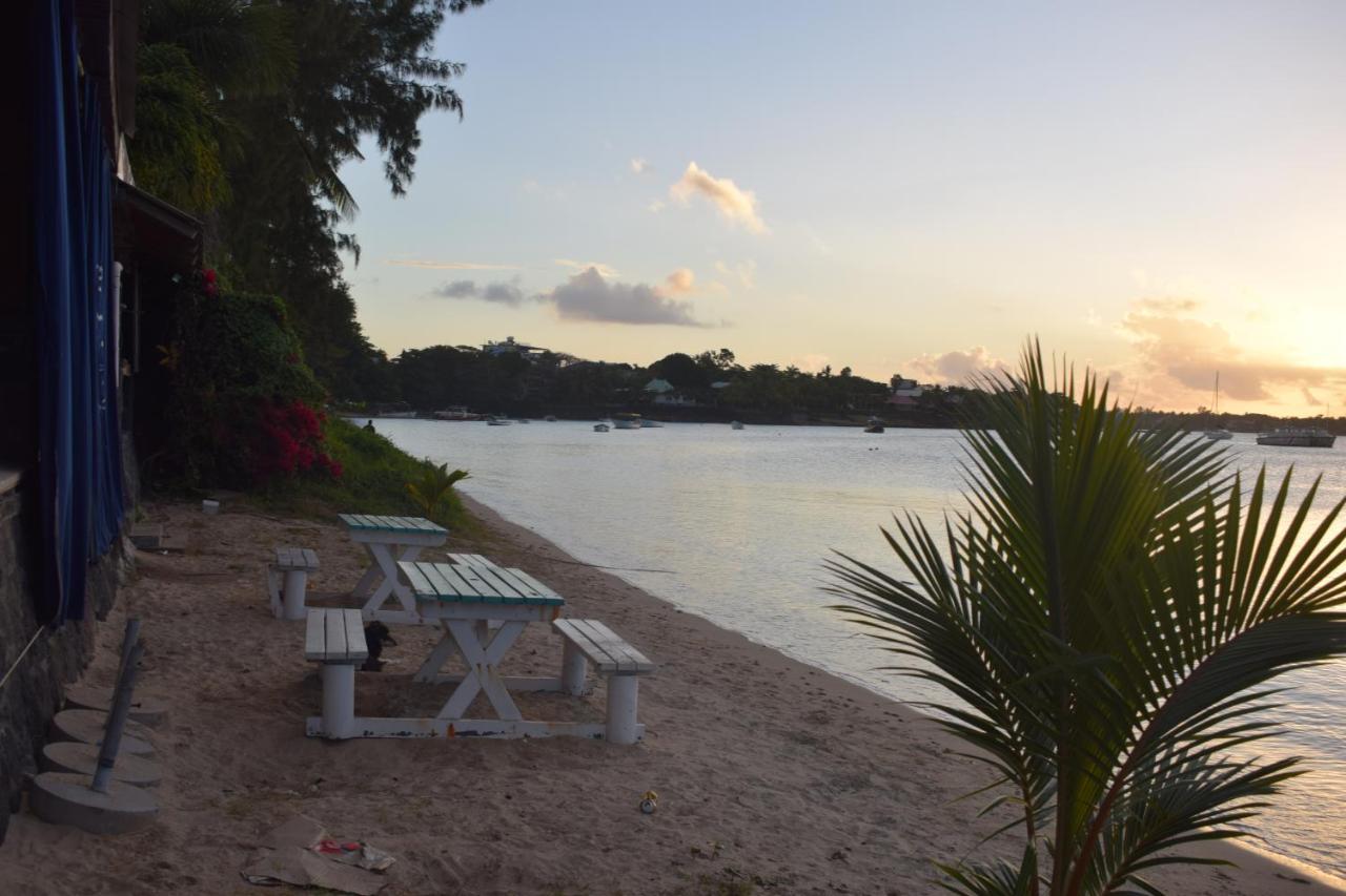 Ocean Drive Studio - Opposite The Beach Grand Baie Exterior foto
