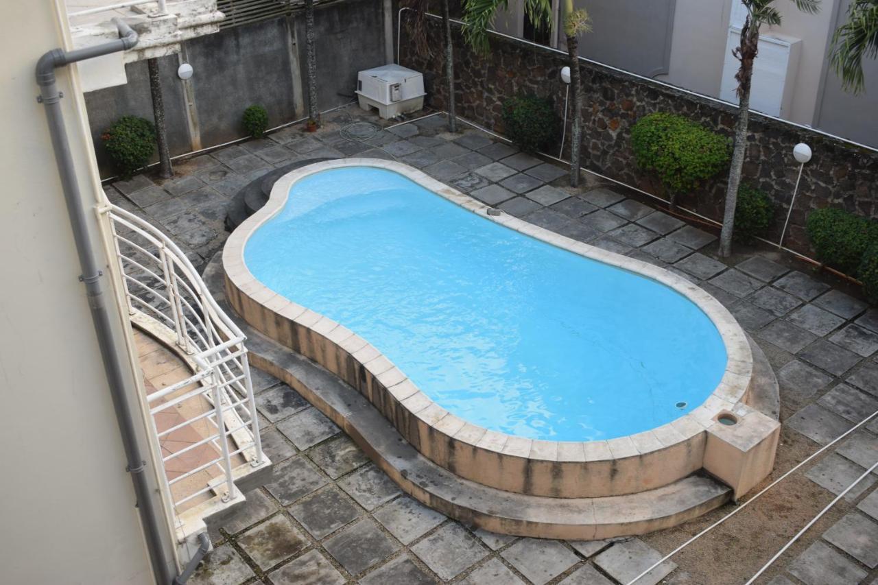 Ocean Drive Studio - Opposite The Beach Grand Baie Exterior foto